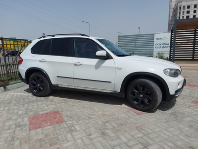 Автомобиль BMW X5