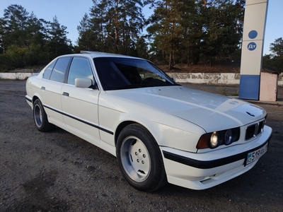 Продам бмв е34 BMW e34