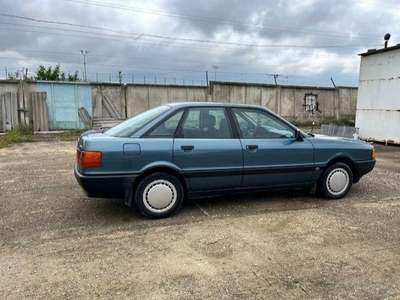 Audi 1990 год в хорошем состоянии