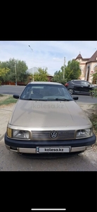 Volkswagen Passat 1990 года