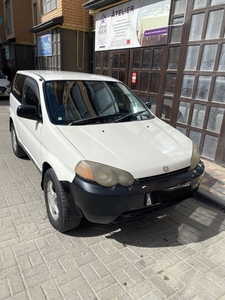 Продам хороший кроссовер Honda H-RV