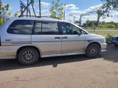 Продам автомобиль Nissan Prairie Joy