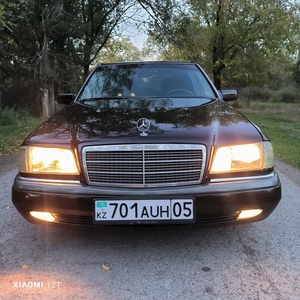 Продам Mercedes c-class 1995 год обем 2.2 автомат без вложений