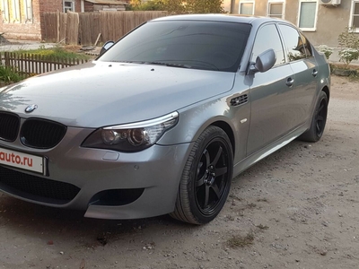 BMW e60 2005г 5л v10