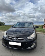 продам-машину-hyundai-solaris