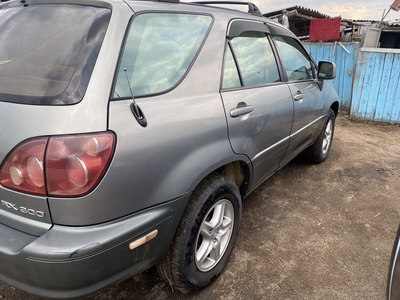 Lexus RX300 в отличном состоянии.