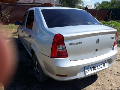 Продам машину Renault logan