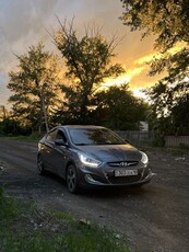 hyundai-accent-2012