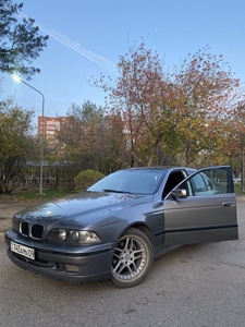 BMW E39 1999год 2,8