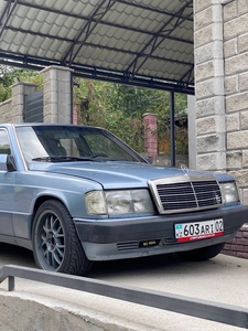 Mercedes 190. 3.0