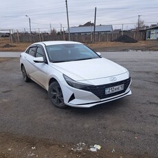 hyundai-elantra-2022