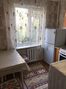 Продажа 2-комнатной квартиры, 45 м, Манаса, дом 19