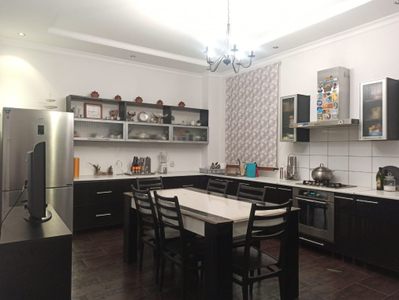 Продажа 4-комнатного дома, 425 м, Аманжолова (Кривогуза)