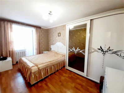 Продажа 3-комнатной квартиры, 64 м, Аманжолова (Кривогуза)