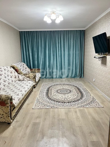 Продажа 2-комнатной квартиры, 59 м, Жургенова, дом 28