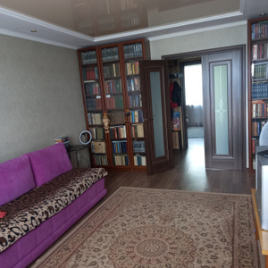 Продажа 3-комнатной квартиры, 62 м, Аманжолова (Кривогуза), дом 9