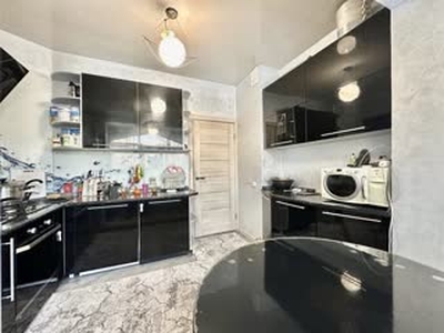 2-комн. квартира , 61м² , 2/9 этаж