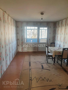 2-комнатная квартира, 46 м², 3/5 этаж, Самал 27