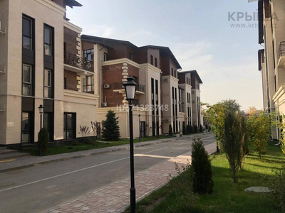 3-комнатная квартира, 104 м², 1/4 этаж, Ер Тостык 3 — улица Чингиза Айтматова