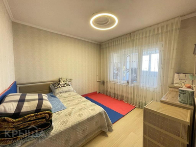 3-комнатная квартира, 76 м², 9/9 этаж, мкр Аксай-4 — Саина