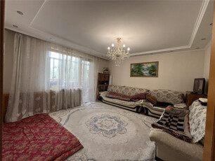 Продажа 3-комнатной квартиры, 64 м, Шахтеров, дом 9