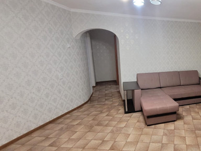 Продажа 2-комнатной квартиры, 48 м, Гапеева, дом 5