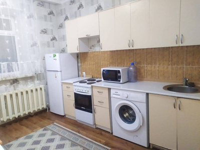 Аренда 1-комнатной квартиры, 38 м, Сауран, дом 20