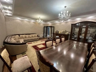 Продажа 4-комнатной квартиры, 155 м, Акмешит, дом 7