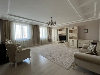 3-комн. квартира , 130м² , 3/7 этаж