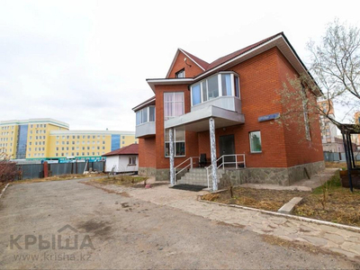 12-комнатный дом, 395 м², 12 сот., Кургальжинское шоссе 21/4