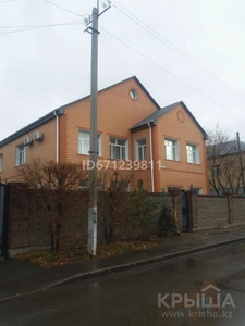 15-комнатный дом, 700 м², 11 сот., Переулок Дальний