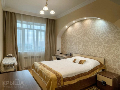 2-комнатная квартира, 57 м², 8/13 этаж, Абая 150/230