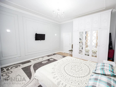 3-комнатная квартира, 100 м², 7/7 этаж, Нажимеденова 14б