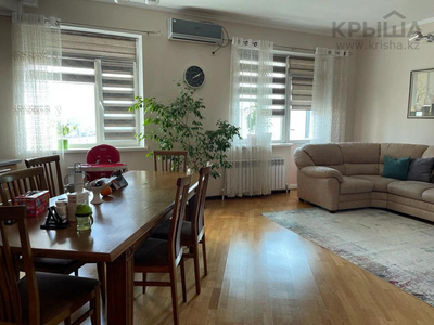 3-комнатная квартира, 100 м², Абая