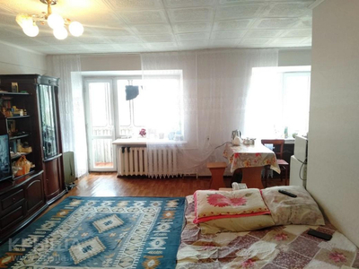 3-комнатная квартира, 57 м², 2/4 этаж, Крылова 104