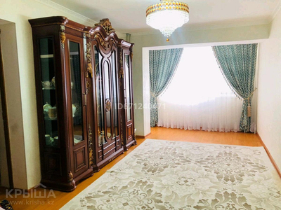 3-комнатная квартира, 60 м², 3/4 этаж, Шұғыла 18/19