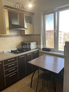 3-комнатная квартира, 65 м², 5/5 этаж, Авангард-4 8