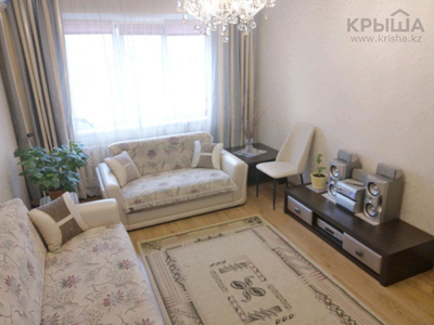 3-комнатная квартира, 71 м², 8/9 этаж, Аксай 1 — Момышулы Толе би