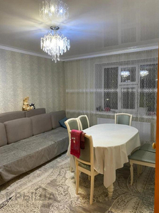 3-комнатная квартира, 76 м², 9/9 этаж, Азербаева 10