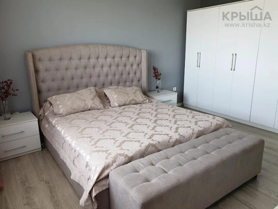 3-комнатная квартира, 85 м², 7/15 этаж, Толе би — Лихачёва