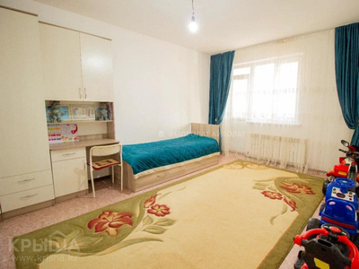 3-комнатная квартира, 90 м², 16/17 этаж, Мкр Болашак