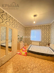 4-комнатный дом, 150 м², 8 сот., мкр Северо-Запад — улица Юсупова