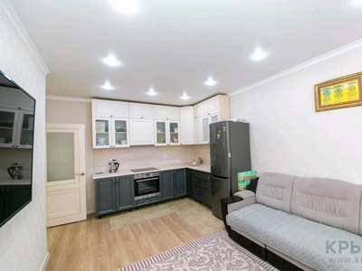 4-комнатная квартира, 77 м², 2/12 этаж, Орынбор 2