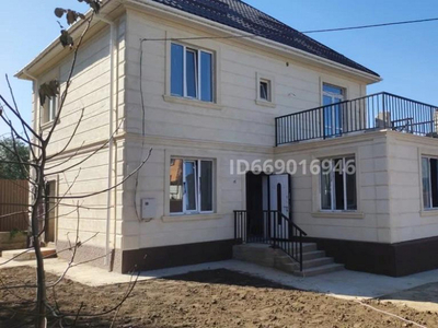 5-комнатный дом, 160 м², 6 сот., мкр Карагайлы, Калмыков 61