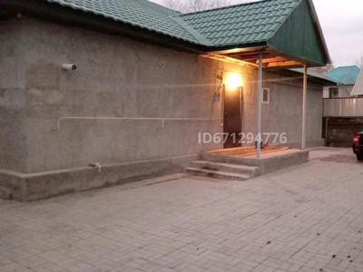 5-комнатный дом, 200 м², 4 сот., мкр 12 74 — Алтай батыра