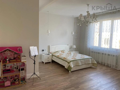 5-комнатная квартира, 260 м², 2/3 этаж, Мухаммед Хайдар Дулати — проспект Аль-Фараби