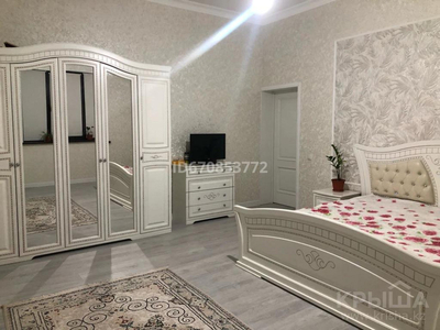 5-комнатный дом, 280 м², 8 сот., мкр Нуртас