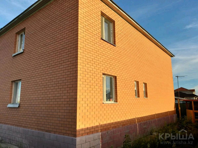 5-комнатный дом, 300 м², 30 сот., улица Бухар-Жырау