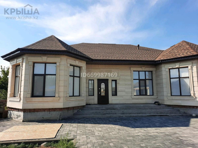 5-комнатный дом, 320 м², 9 сот., Кирпичная 101