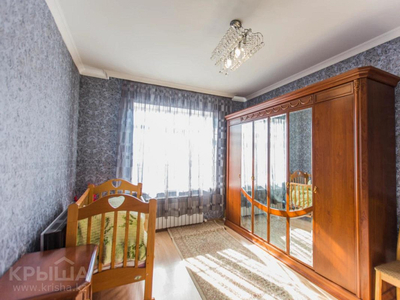 6-комнатный дом, 235 м², 6 сот., мкр Акжар, Мейирхана Абдикалыкова 26